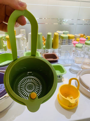 BagnShop green 2-in-1 kitchen strainer with ergonomic handle